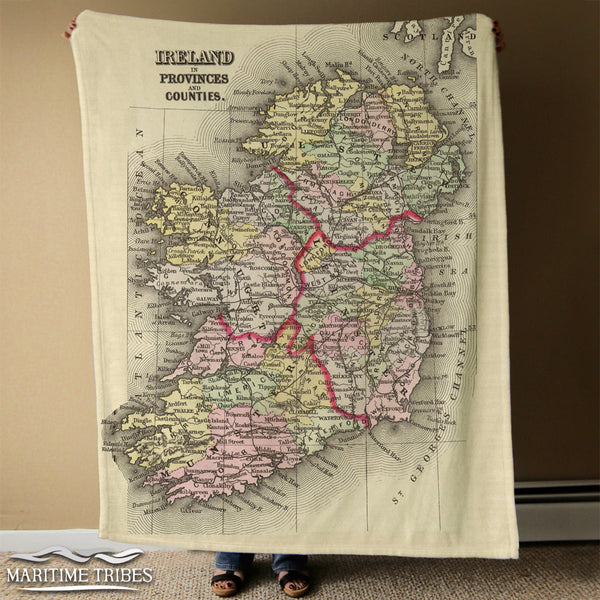 Ireland Vintage Map, with provinces and counties Blanket